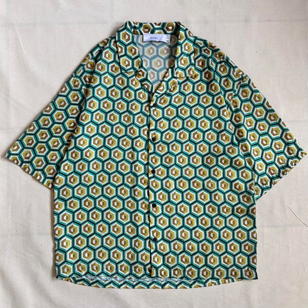 Bershka Retro Geometric Camp Collar Shirt M